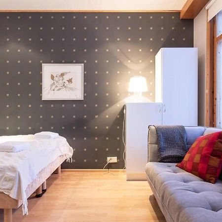 Cozy 1 Bedroom Apt And Free Parking By The Railway Station Oulu Exterior photo